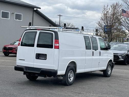 Summit White 2026 Chevrolet Express 3500 Work Van