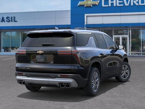 Mosaic Black Metallic 2026 Chevrolet Traverse LT