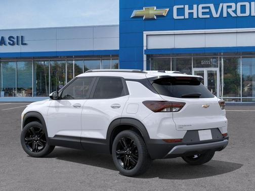 Summit White 2026 Chevrolet Trailblazer LT