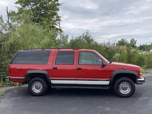 Photo 3 of 28 of 1999 Chevrolet Suburban