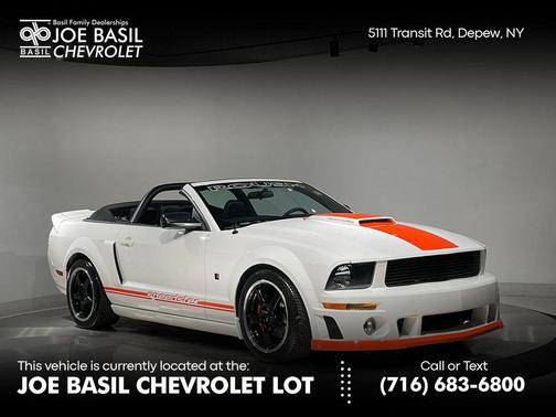 White 2008 Ford Mustang