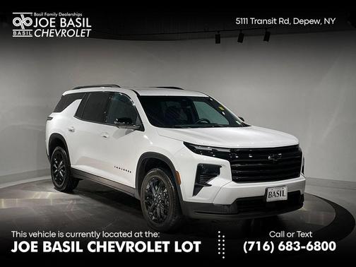 2024 Chevrolet Traverse LT