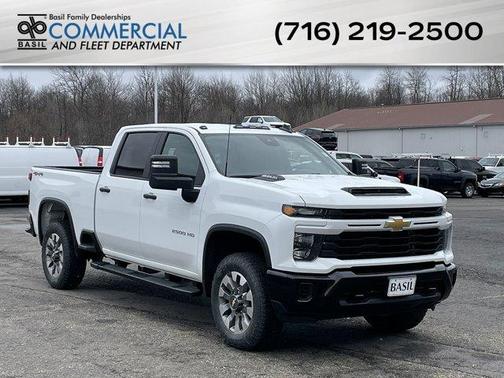 Summit White 2026 Chevrolet Silverado 2500 Custom