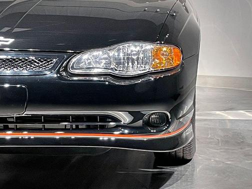 Smokin Asphalt 2005 Chevrolet Monte Carlo SS Supercharged