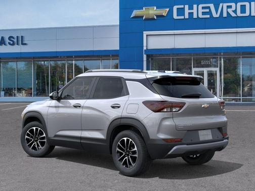 Sterling Gray Metallic 2026 Chevrolet Trailblazer LT