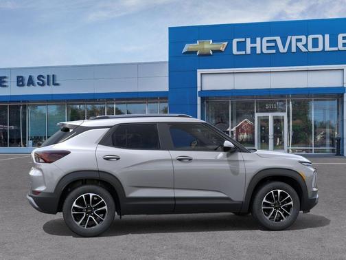 Sterling Gray Metallic 2026 Chevrolet Trailblazer LT