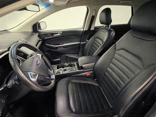Black Metallic 2019 Ford Edge SEL