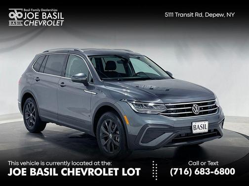Platinum Gray Metallic 2024 Volkswagen Tiguan 2.0T SE
