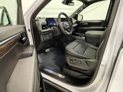 Polar White 2026 Chevrolet Tahoe Premier