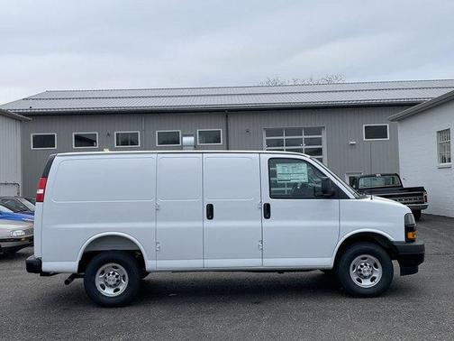 Summit White 2026 Chevrolet Express 2500 Work Van