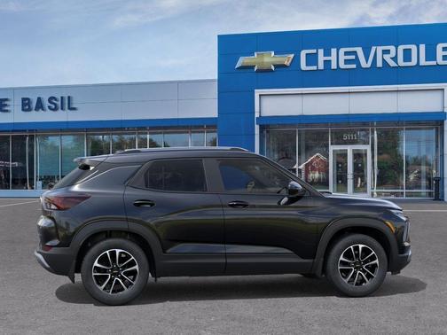 Mosaic Black Metallic 2026 Chevrolet Trailblazer LT