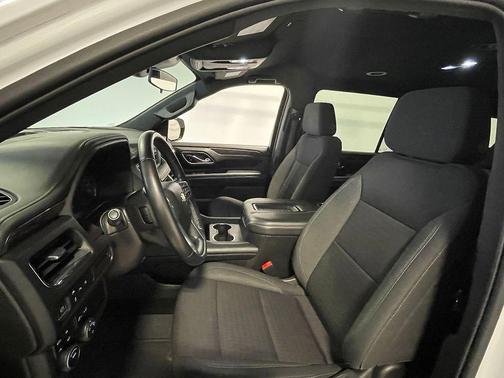 2023 Chevrolet Suburban LS