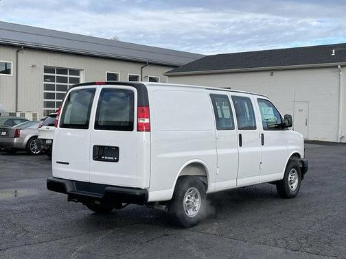 2025 Chevrolet Express 2500 Work Van