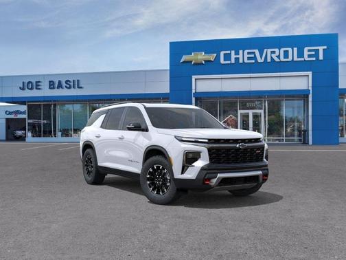 Polar White 2026 Chevrolet Traverse Z71