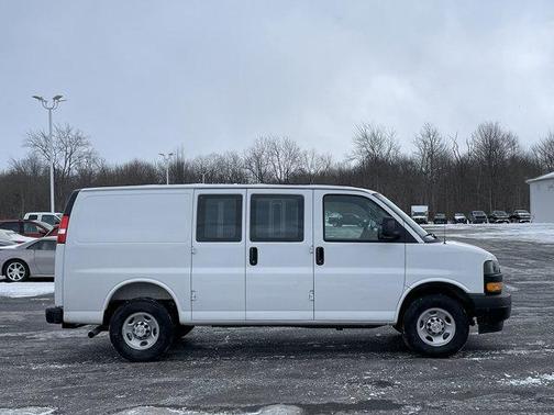 2025 Chevrolet Express 3500 Work Van