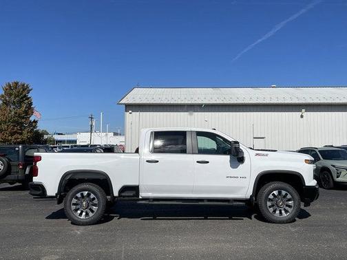 2026 Chevrolet Silverado 2500 Custom