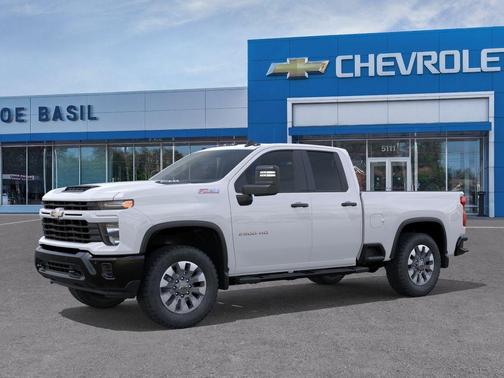 Summit White 2026 Chevrolet Silverado 2500 Custom