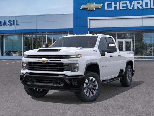 Summit White 2026 Chevrolet Silverado 2500 Custom