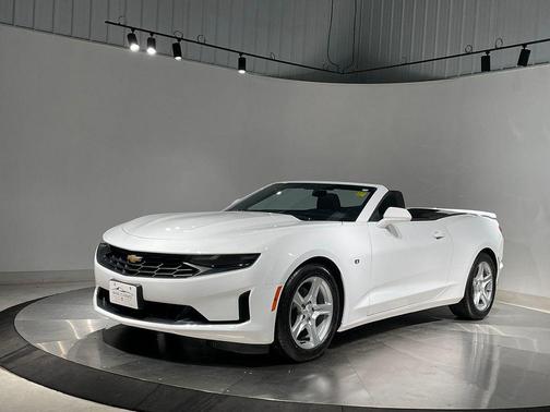 Summit White 2019 Chevrolet Camaro 1LT