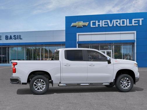 Summit White 2026 Chevrolet Silverado 1500 LT