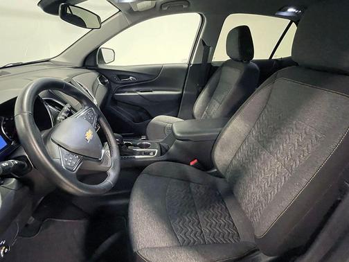 Sterling Gray Metallic 2024 Chevrolet Equinox LT