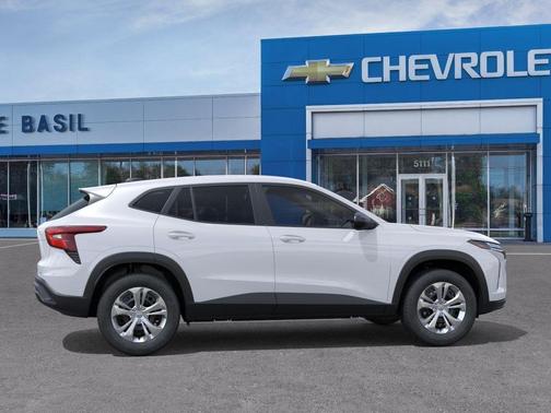 Summit White 2026 Chevrolet Trax LS