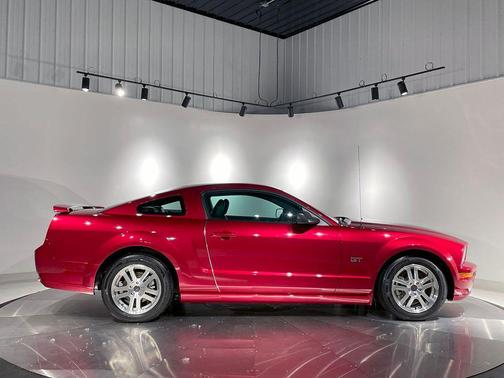 2005 Ford Mustang