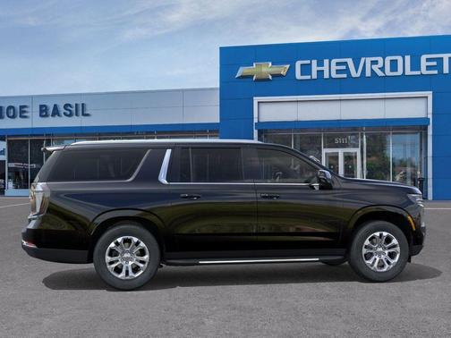 2025 Chevrolet Suburban LT
