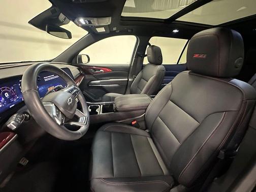Mosaic Black Metallic 2025 Chevrolet Traverse Z71