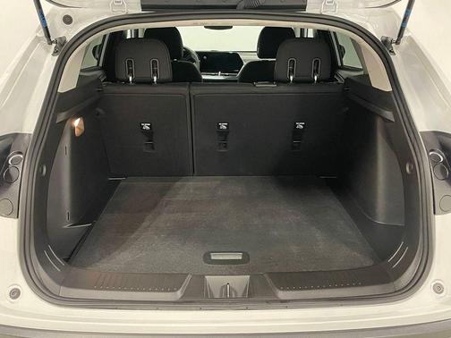 Summit White 2024 Chevrolet Trax LS