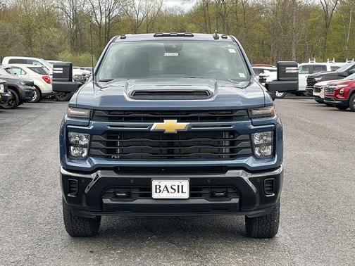 Lakeshore Blue Metallic 2026 Chevrolet Silverado 2500 Custom