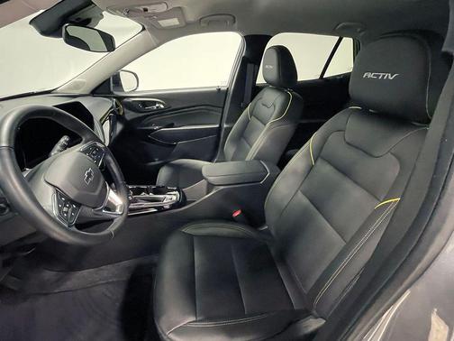Sterling Gray Metallic 2024 Chevrolet Trax ACTIV