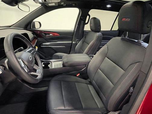 Radiant Red 2025 Chevrolet Traverse Z71
