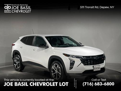 Summit White 2024 Chevrolet Trax 1RS