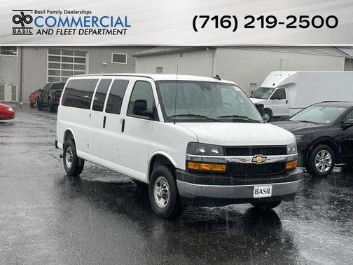 2025 Chevrolet Express 3500 LT