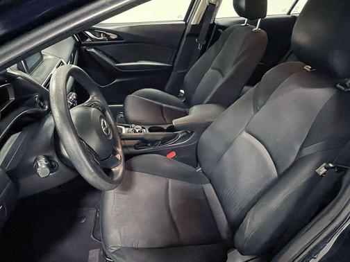 2015 Mazda Mazda3 i Sport
