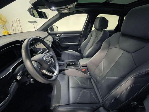 2025 Audi Q3 45 S line Premium