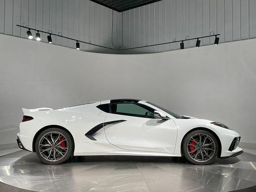 2024 Chevrolet Corvette Stingray w/2LT