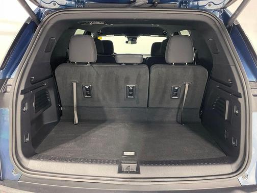 Lakeshore Blue Metallic 2025 Chevrolet Traverse LT