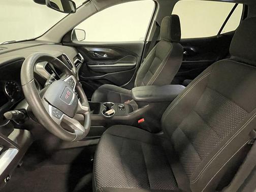 Summit White 2023 GMC Terrain SLE
