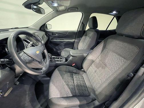 Sterling Gray Metallic 2023 Chevrolet Equinox 1LT