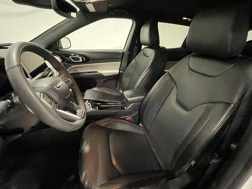 Bright White Clearcoat 2023 Jeep Compass Limited