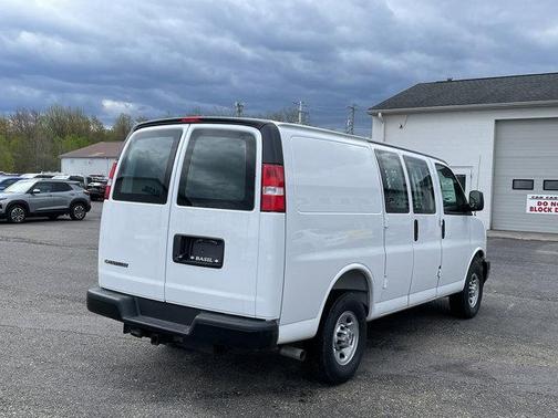 Summit White 2026 Chevrolet Express 2500 Work Van