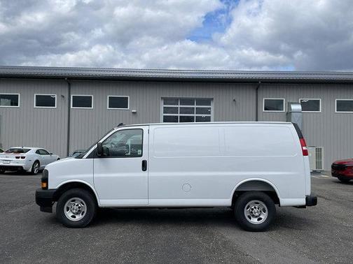 Summit White 2026 Chevrolet Express 2500 Work Van