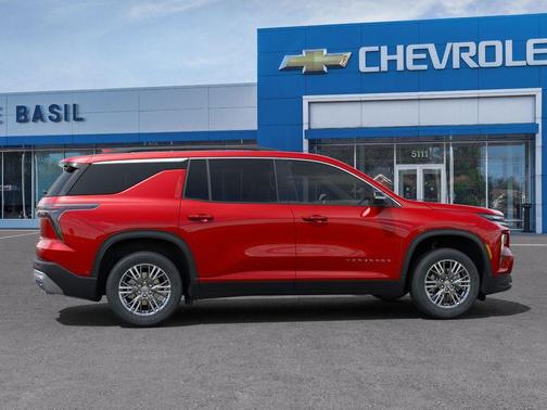 2025 Chevrolet Traverse LT
