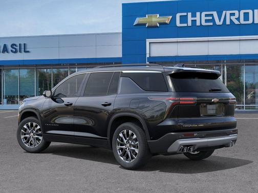 Mosaic Black Metallic 2026 Chevrolet Traverse LT