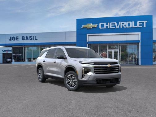 Sterling Gray Metallic 2026 Chevrolet Traverse LT