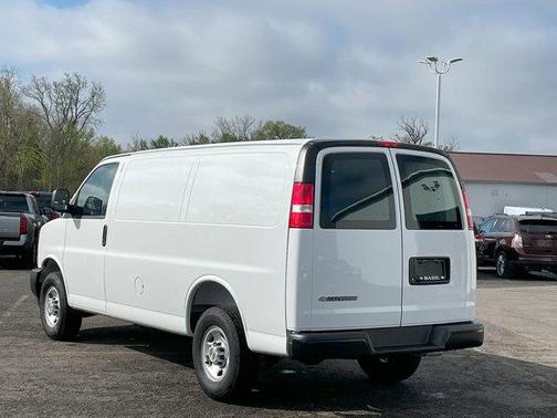 2025 Chevrolet Express 2500 Work Van