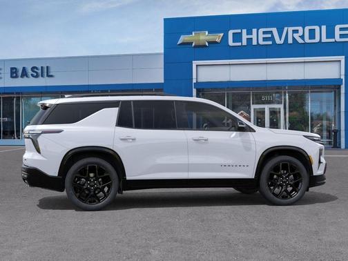 Polar White 2026 Chevrolet Traverse RS