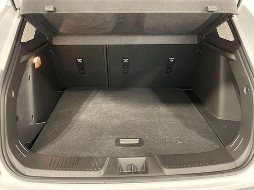 Summit White 2025 Chevrolet Trax LT